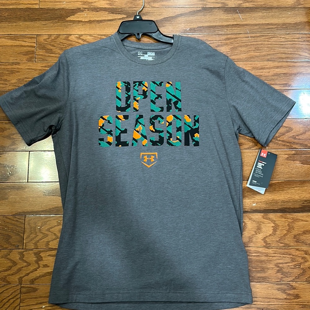 Under Armour Mens medium t-shirt - Brand New with tags.